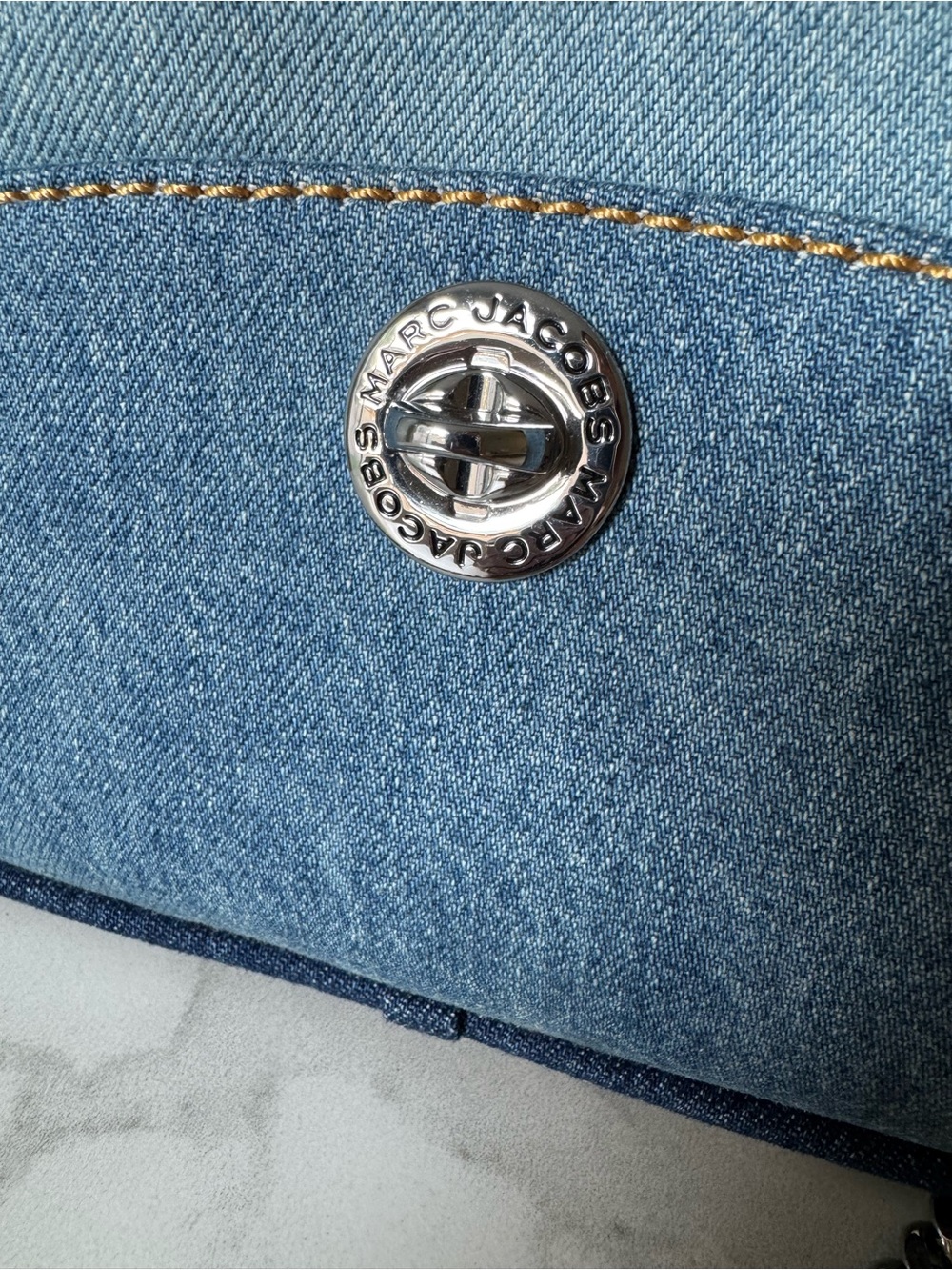 Marc Jacobs Two Tone Denim Turnlock Camera Bag - Picture 3 of 10